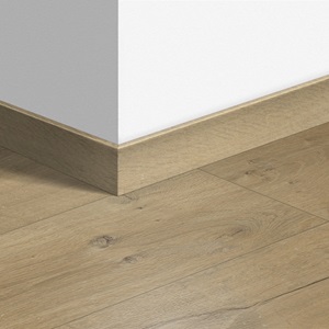 Quickstep Staande plint (58x12mm) in bijpassende kleur